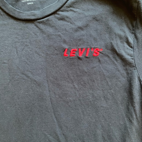Levi’s plain black tee - Picture 3 of 5